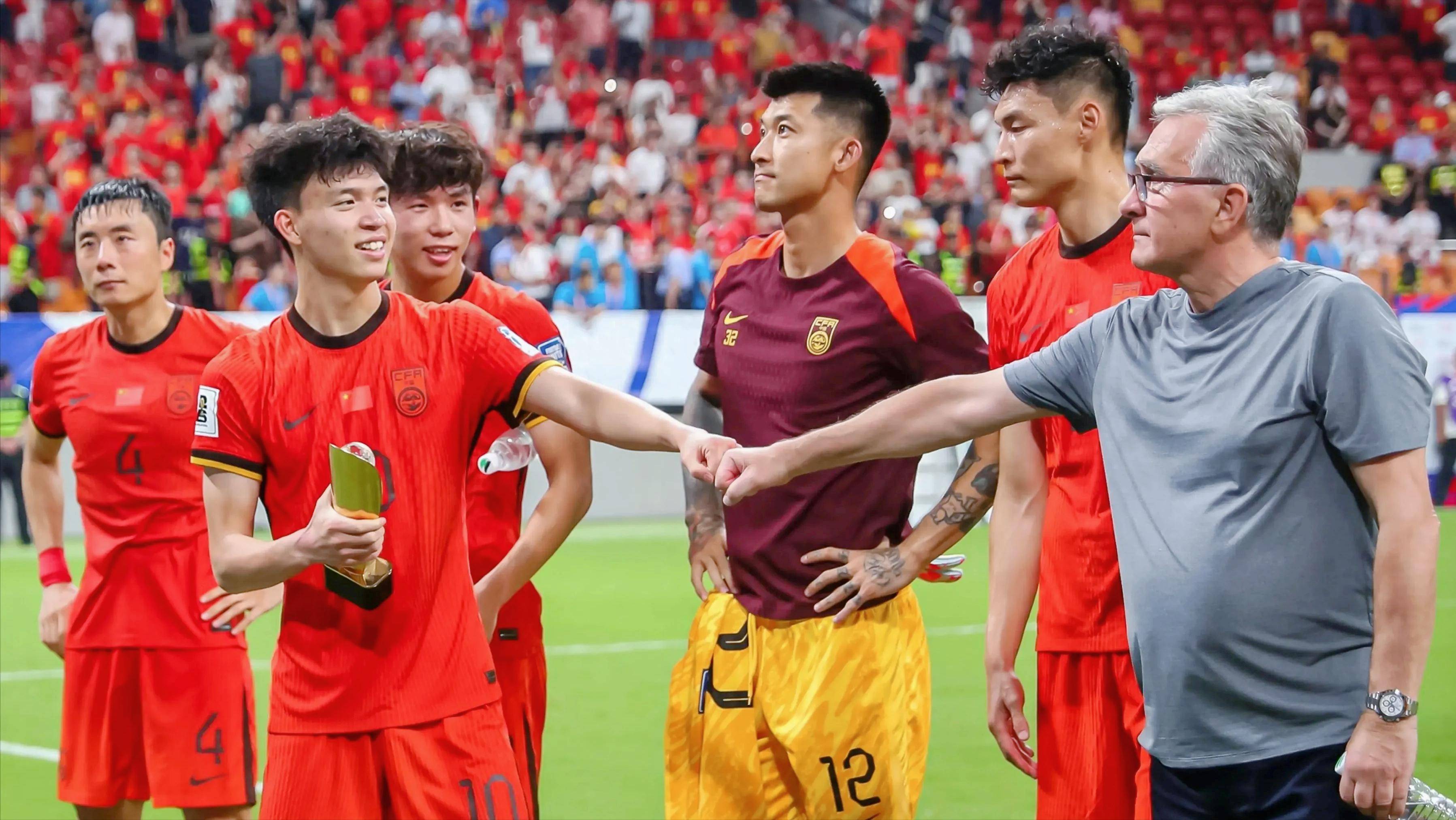 爱游戏体育转会期国王杯焦点战，武汉三镇队长鼓劲，球迷炸锅，数据趋势出现新变化的简单介绍